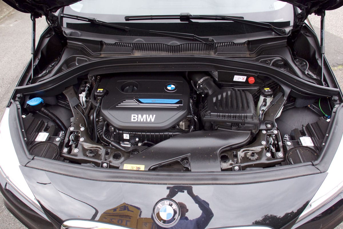 3 Zylinder Benziner Im Bmw 225xe 163 Grad