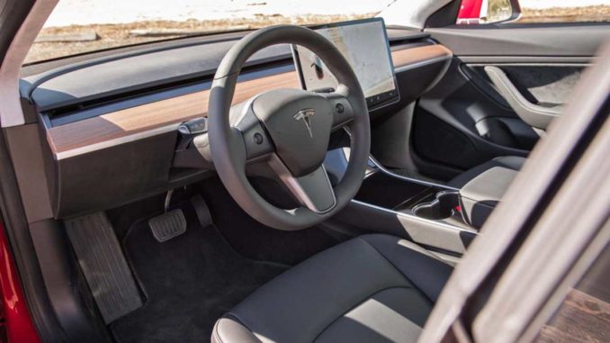 Tesla Model 3 Interior | Foto: Motortrend.com