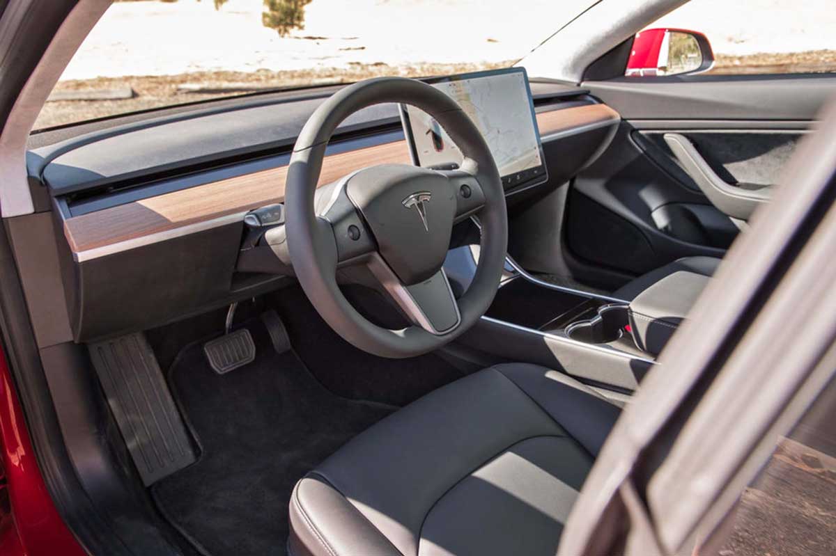 Tesla Model3 Interior 163 Grad
