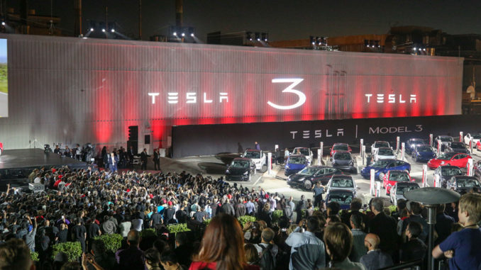 Model-3-Delivery-Event-Stage Tesla Model 3 Delivery Event | Foto: Tesla